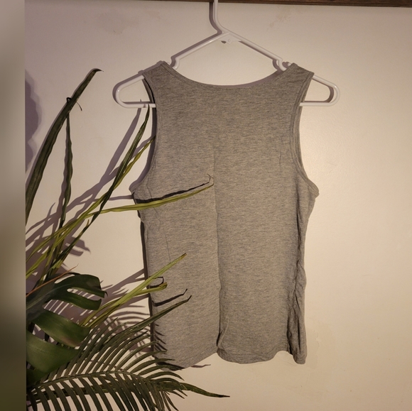 Gray tank top - Picture 2 of 2